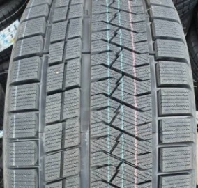 TRIANGLE� PL-02  255/45 R20  105V �������