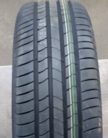 KUMHO  HS51 Ecsta  215/55 R17 94W 