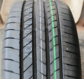 BRIDGESTONE  Alenza 001  225/65 R17 102H