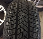 PIRELLI  Scorpion Winter  215/70 R16  104H